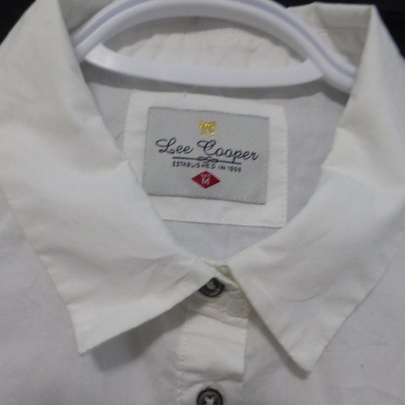 LEE COOPER, white button down shirt with collar "Livin" Free" "Livin" Easy" - Picture 3 of 7